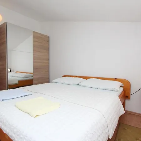 Ap Lora 4 By Interhome Rovinj